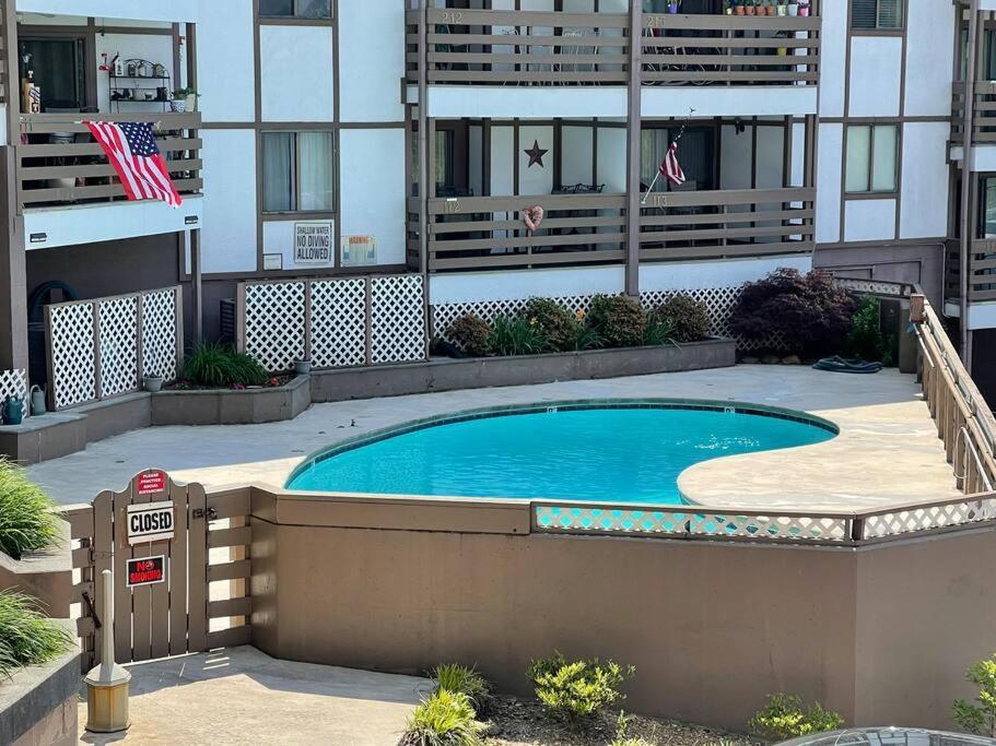 Relaxing Mountain Condo In Gatlinburg With City View ! Esterno foto